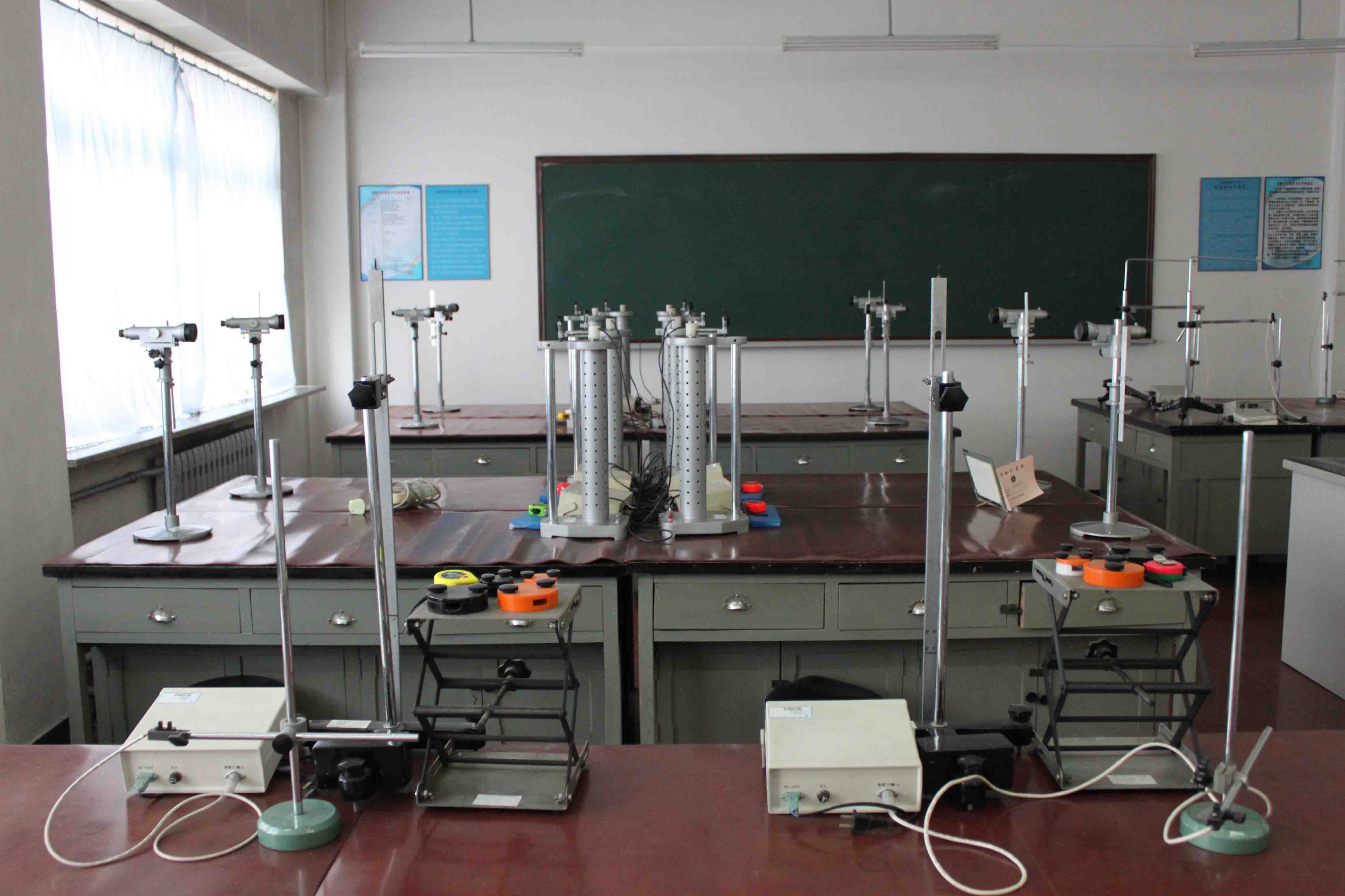 通訊設備實驗室剪影