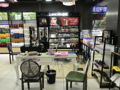 選擇小資生活化妝品開店 智慧之選，開啟零售新篇章